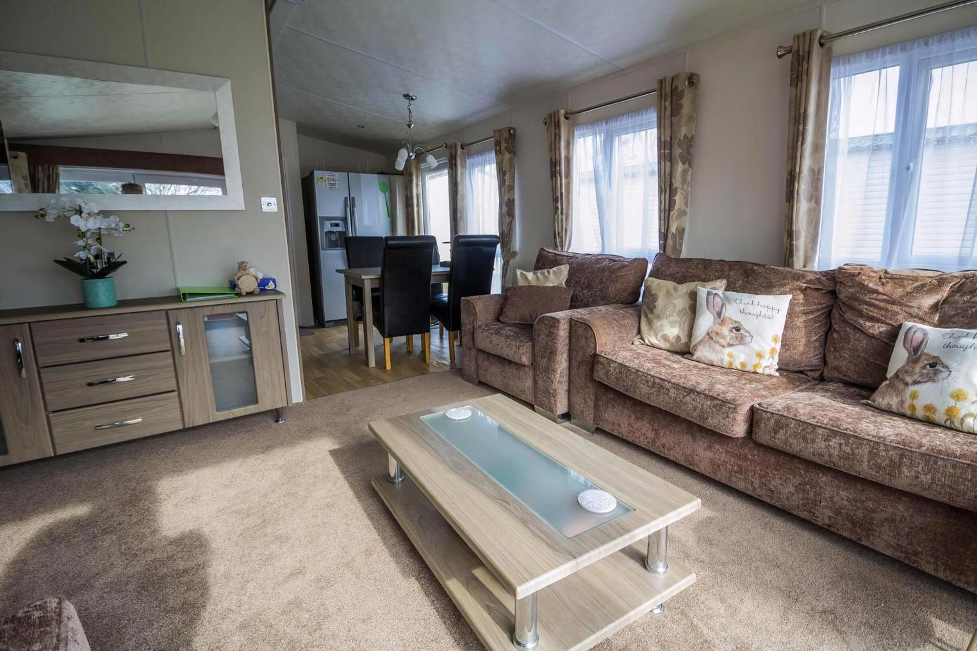 Modern 6 Berth Caravan At Highfield Grange In Essex Ref 26609P 클랙톤온씨 외부 사진